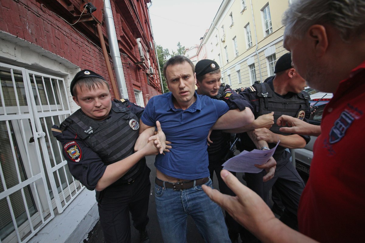 Новости насколько. Навальный в тюрьме.