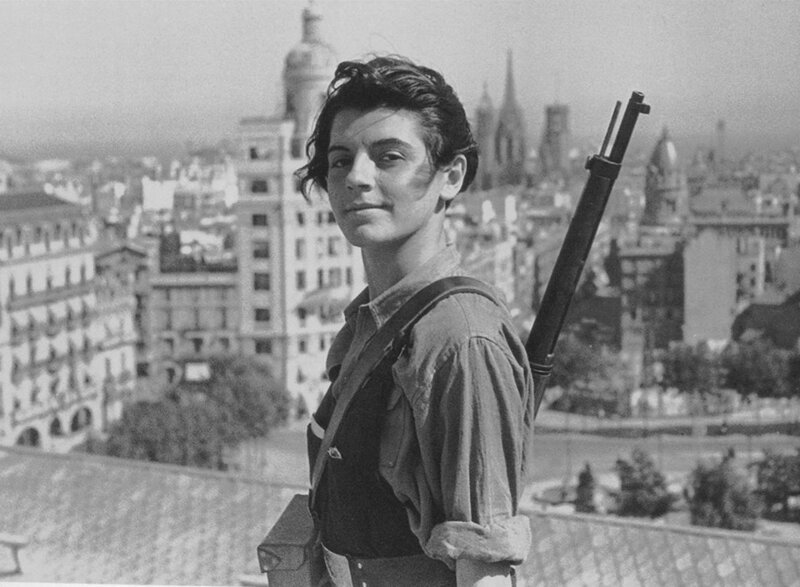 Марина Гинеста, 17-летняя коммунистка во время Гражданской войны в Испании, 1936...