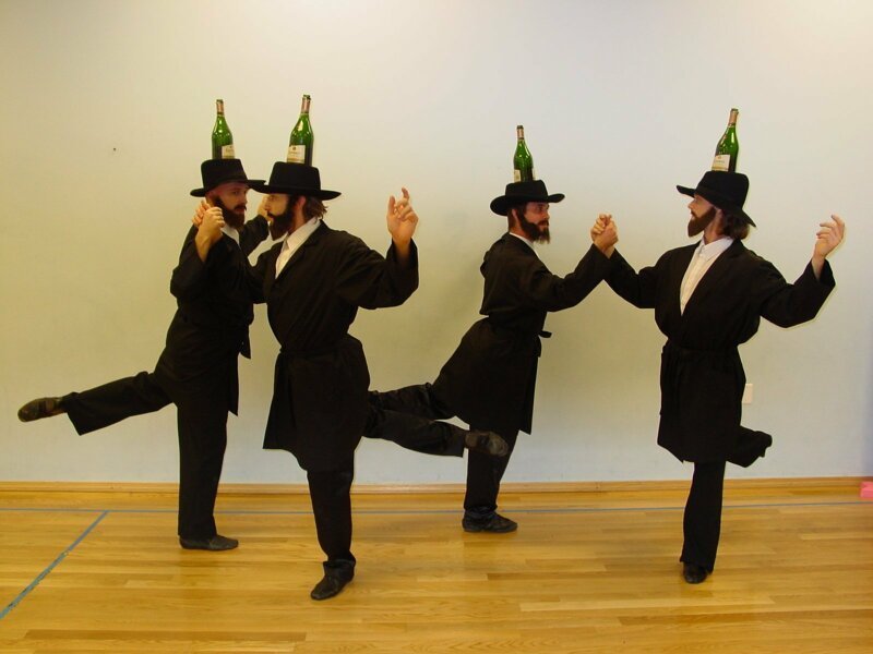 А вот и иудейский танец