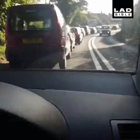 Пока стоишь в пробке