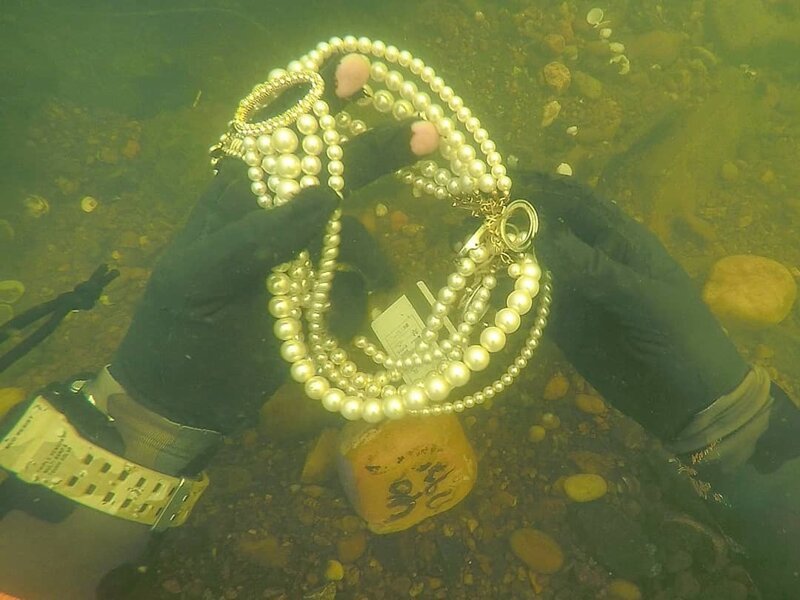 16 классных находок, которые охотник за сокровищами обнаружил на дне морском