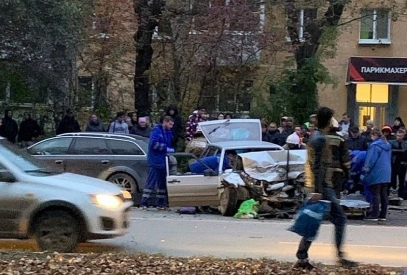 Авария дня.  Столкновение трех автомобилей  в Екатеринбурге