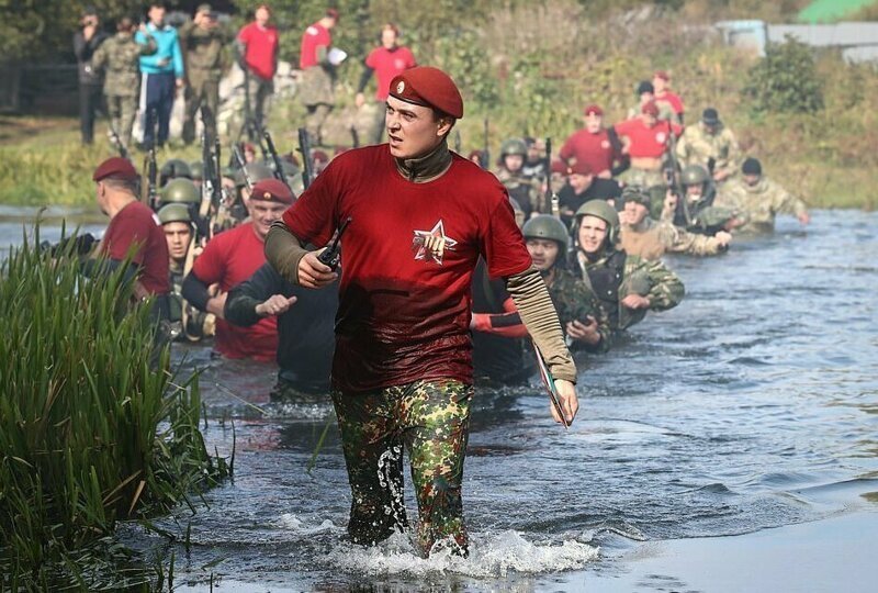 Кровью и потом: бойцы ФСИН сдают экзамен на краповые береты