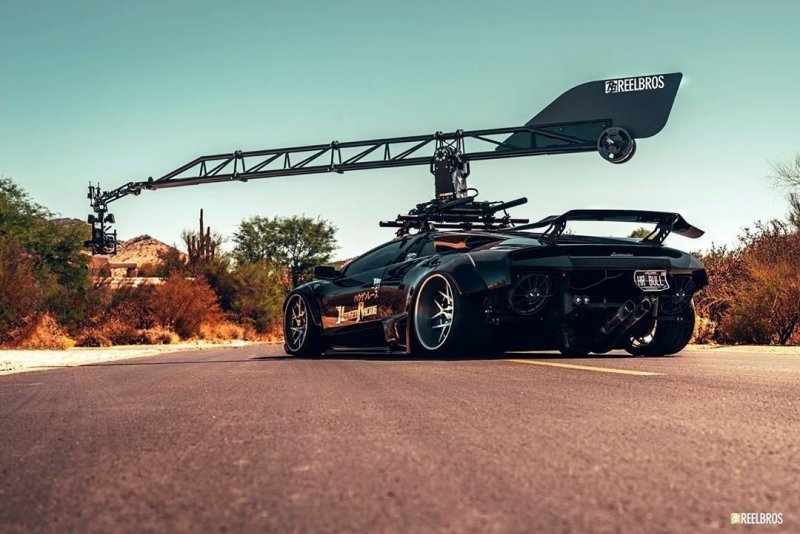 Тюнингованный Lamborghini Murcielago приспособили для съемок автомобилей в движении