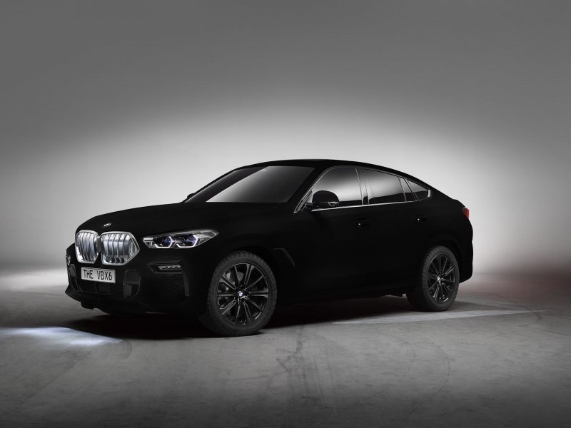 Самый черный BMW на земле: откуда он взялся и как это работает