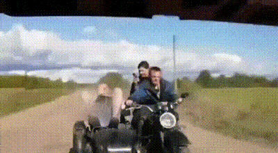 Едем, едем в соседнее село на дискотеку