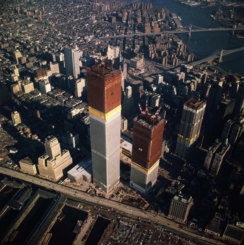 Нью-Йорк. Строительство башен Всемирного торгового центра