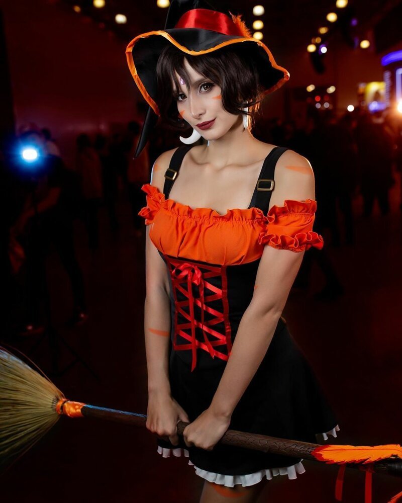 9. Bewitching Nidalee, «League of Legends»