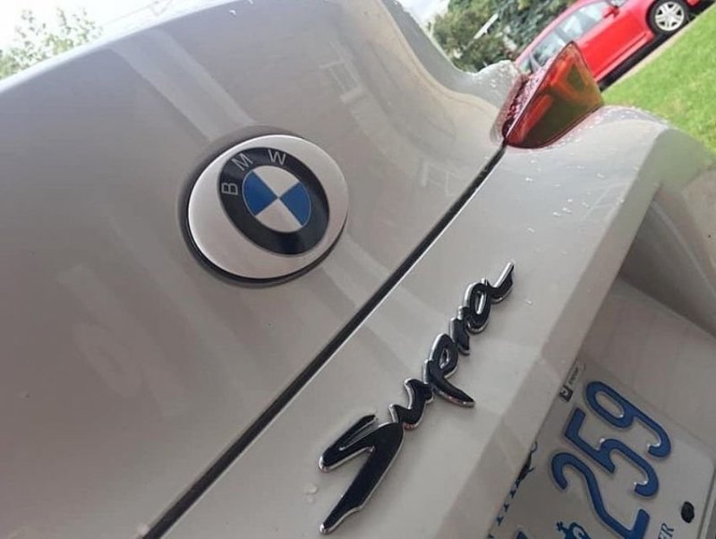 Канадский владелец Supra сменил логотипы Toyota на BMW 