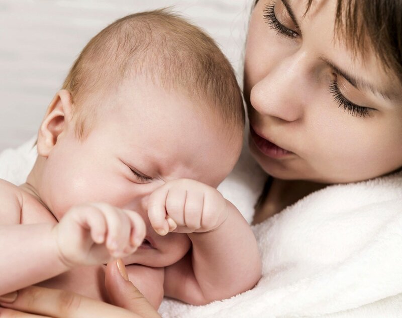 Почему новорожденные улыбаются во сне