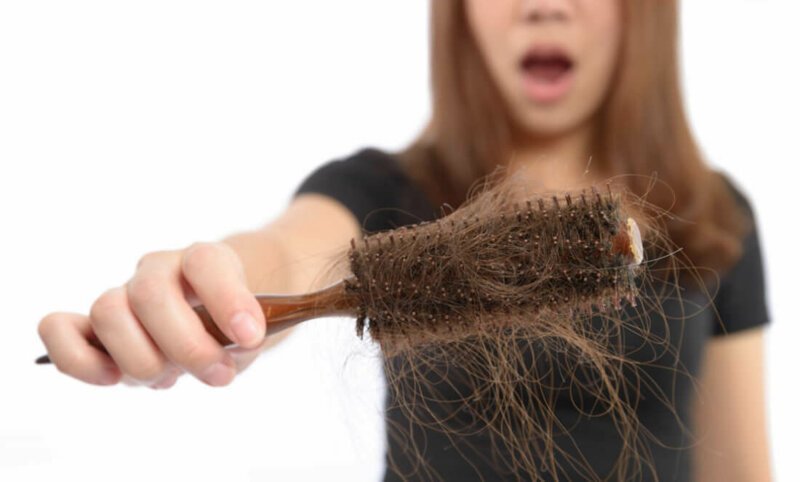 ТОП-10 причин, провоцирующих выпадение волос, и способы их устранения