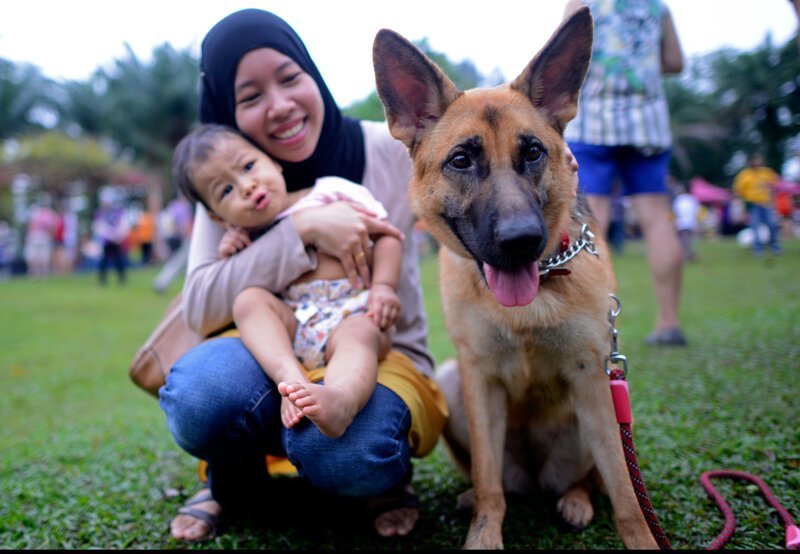 Мусульманка с собакой