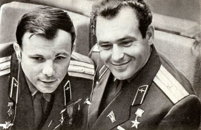Юрий Гагарин и Герман Титов, 1961 год