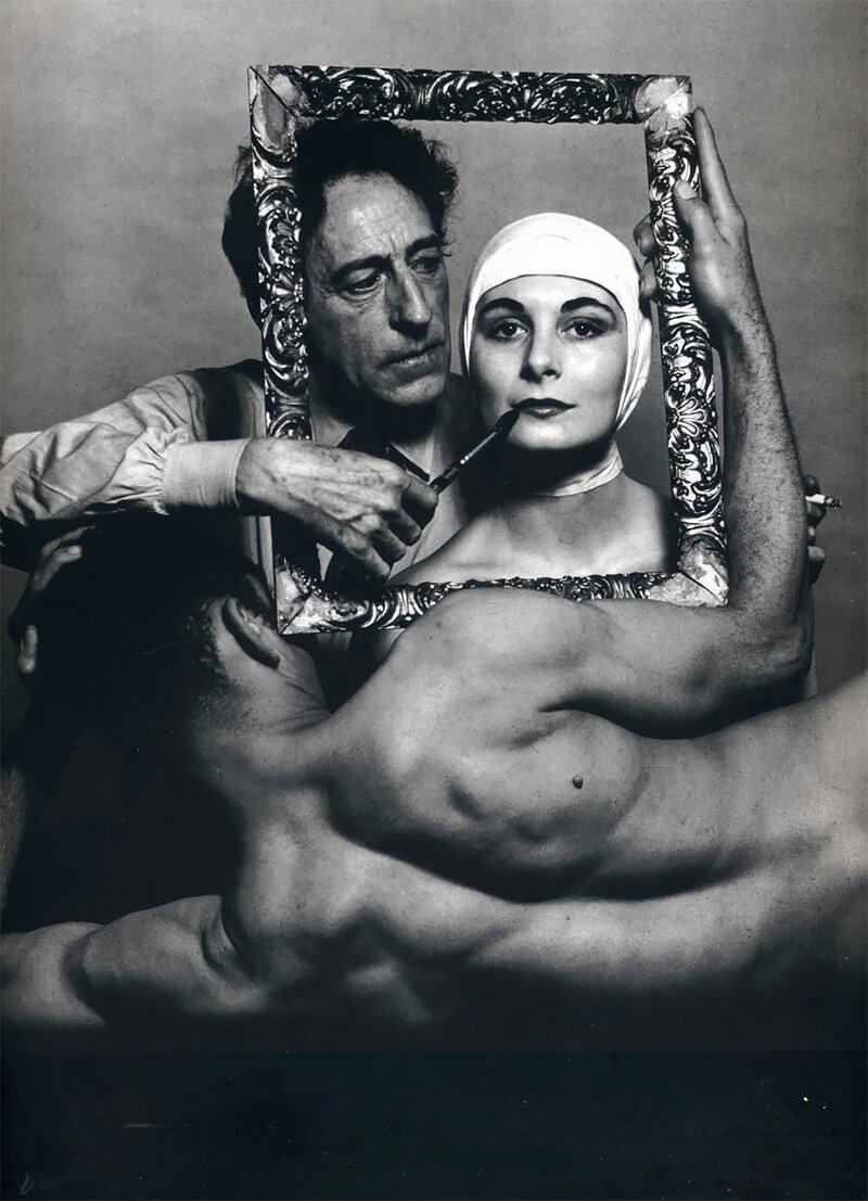 Французский поэт, художник и режиссер Жан Кокто с балериной Рики Сомой и танцором Лео Коулманом. США, Нью-Йорк. 1949
