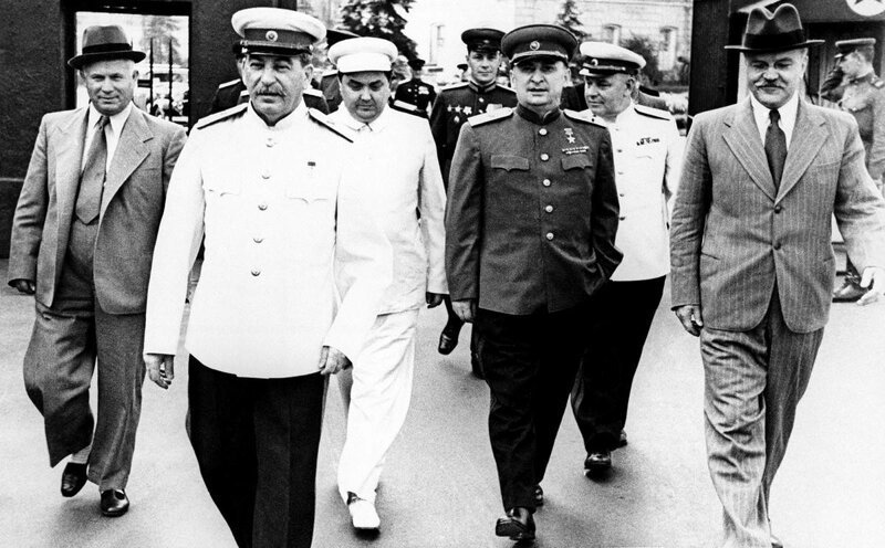 Хрущев о роли Сталина в  Великой Отечественной войне