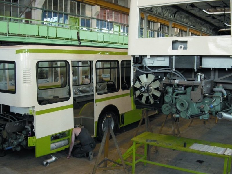 Сборка автобусов ''Московит-6222'' на Тушинском машиностроительном заводе. Фото с сайта ТМЗ