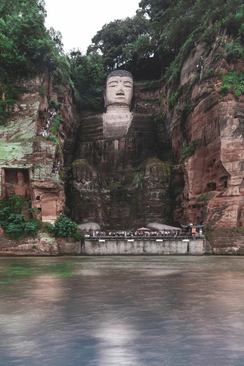 7. Гигантская статуя Будды. Лэшань, Китай