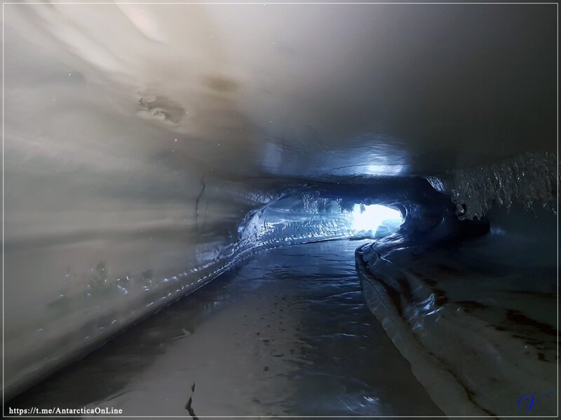 Ледовые пещеры на оазисе Ширмахера. Антарктида (Часть 2/2)