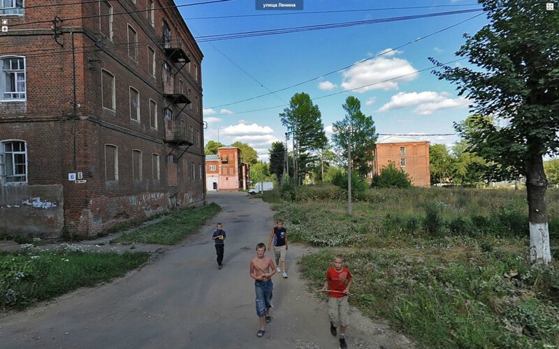 Детство в маленьких и больших городах России
