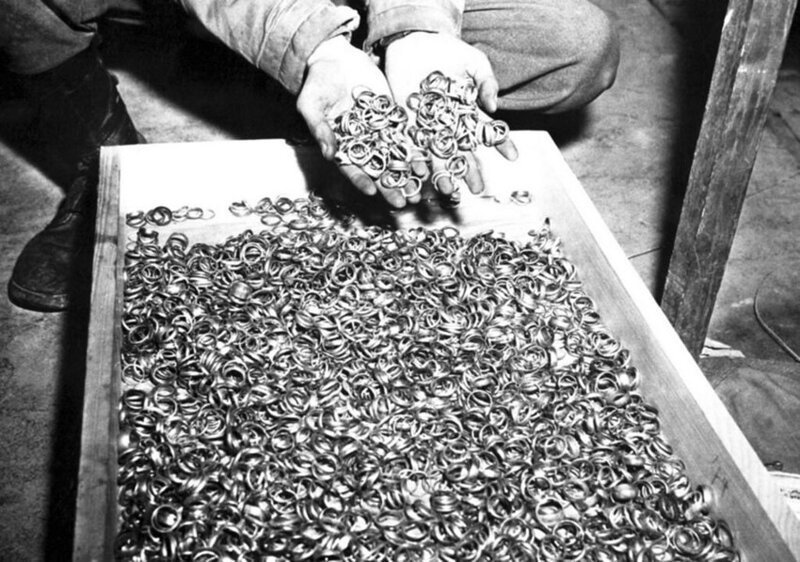 Обручальные кольца погибших в концлагере Бухенвальд
