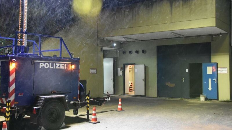 Немецкая полиция взяла штурмом бункер, в котором разместился объявивший независимость дата-центр