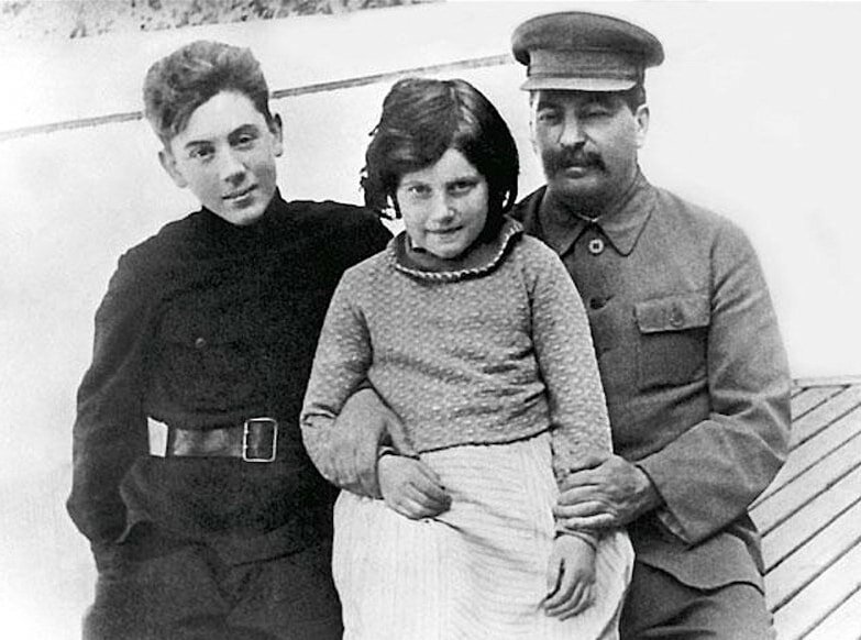Сталин с детьми - Василием и Светланой