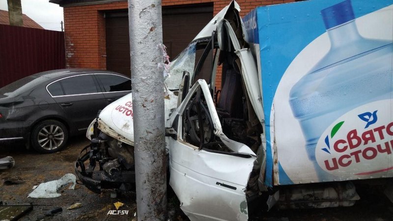 Авария дня. Массовая авария в Новосибирске, в которой погиб водитель ГАЗели