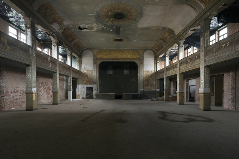 Там, где звучала музыка: забытые бальные залы Германии