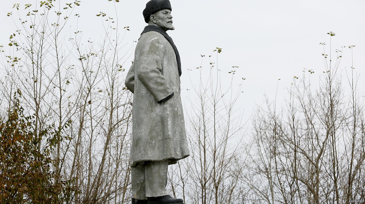 Памятник Ленину в Ужуре