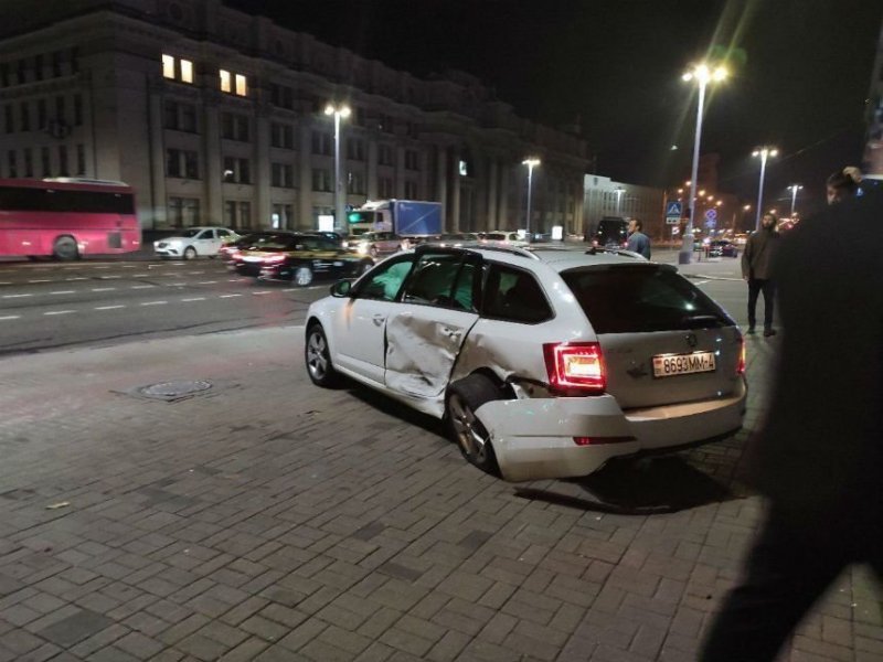 Авария дня. Ночное ДТП в центре Минска