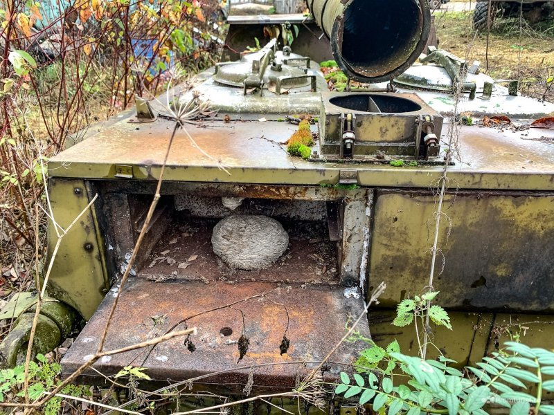 Военная передвижная полевая кухня КП-130, найденная в кустах