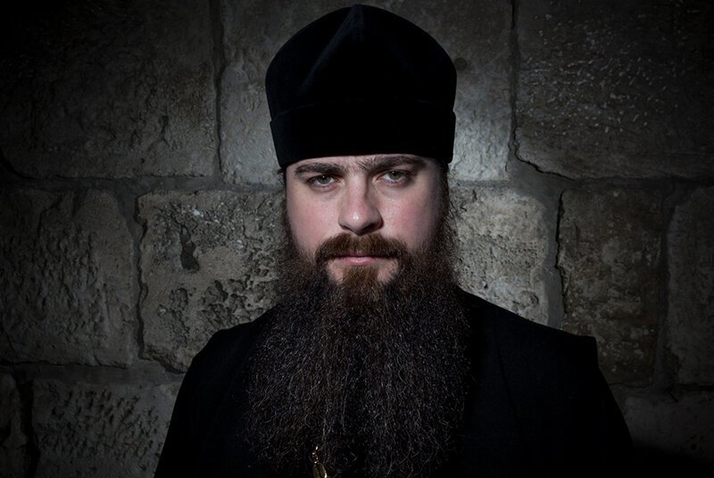 Почему православные священники носят бороду и длинные волосы: истоки церковной традиции