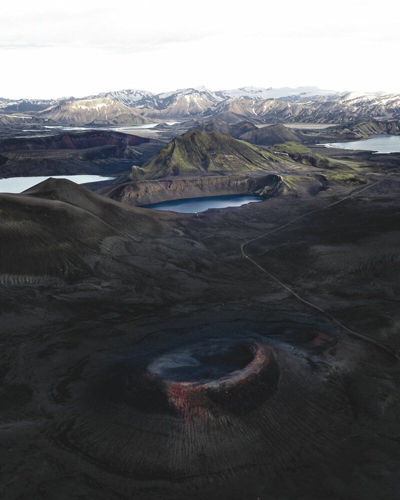 Цивилизация еще не проникла в дикие горные массивы Исландии