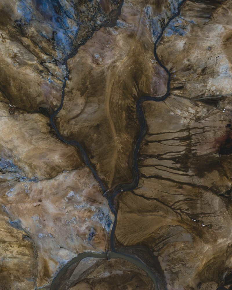 Вулканический горный хребет Кедлингарфъодль - место рождения десятков геотермальных горячих источников