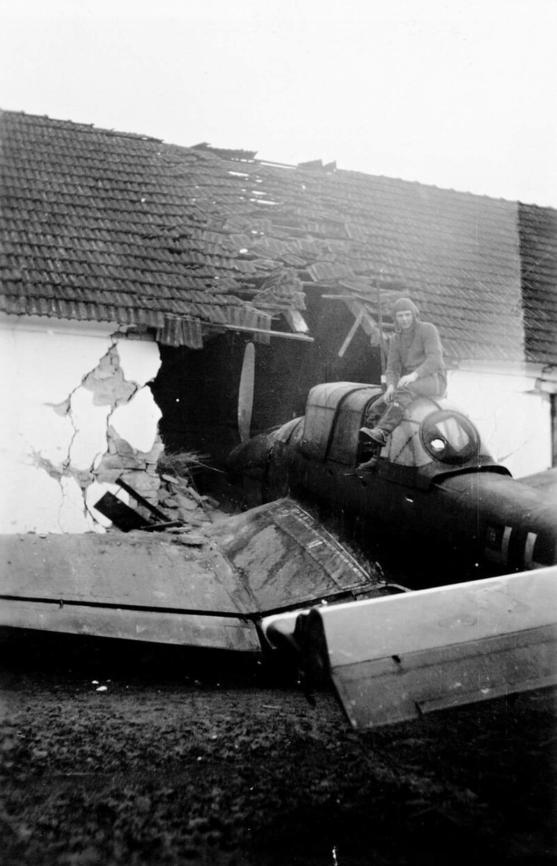 Крушение Ju 87D Stuka, пикирующий бомбардировщик немецкого Sturzkampfgeschwader