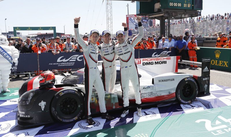 Команда Porsche, одержавшая 19-ю победу в марафонах Ле-Ман