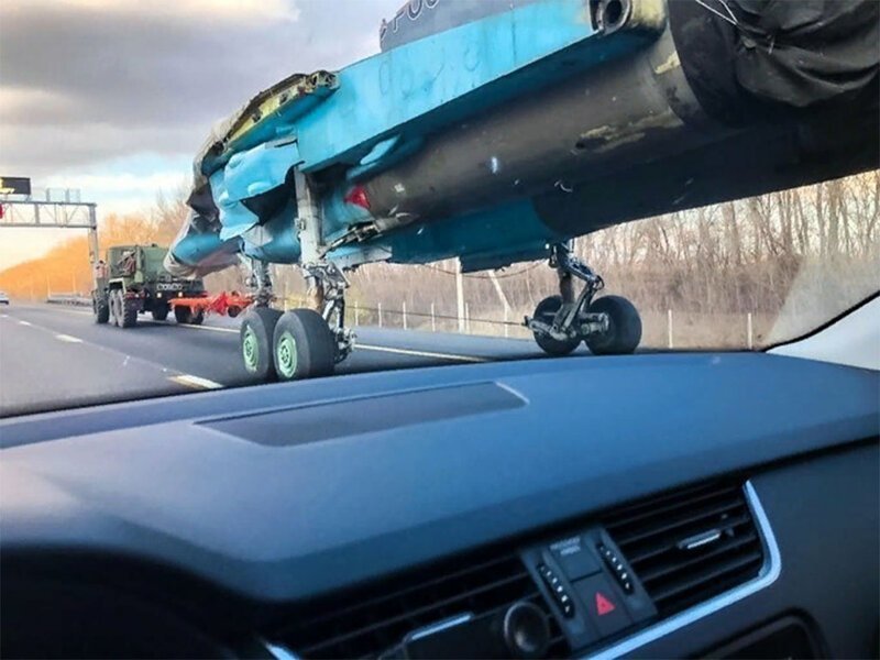 Перевозка Су-34 по дороге удивила американские СМИ