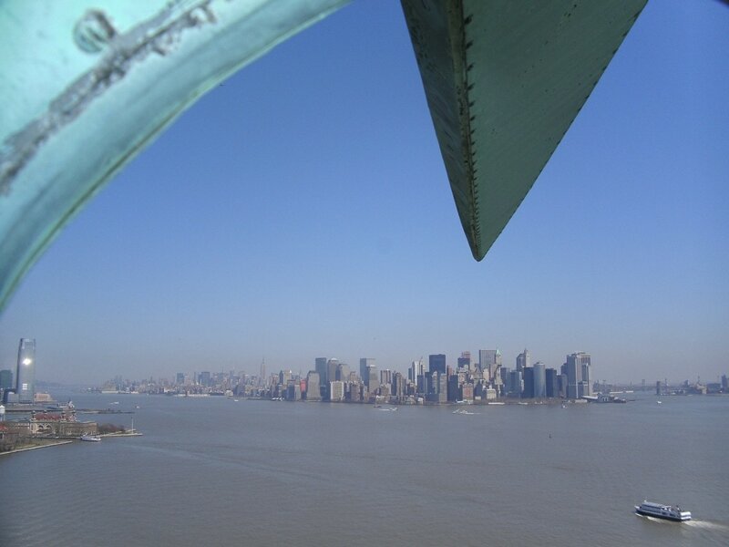 4. Вид на Нью-Йорк из головы Статуи Свободы