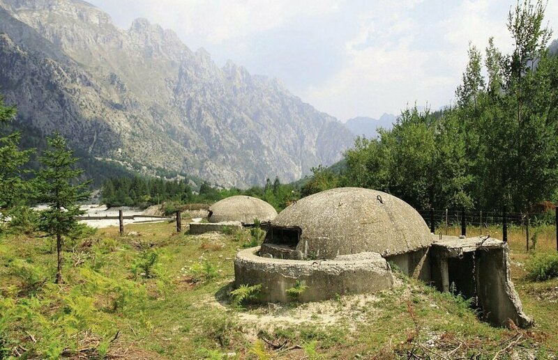 Бункер-дот в Албанских Альпах