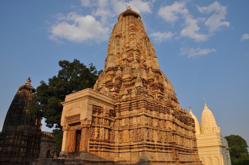 Храм Любви в Индии – эротическая лепнина, ее история и символизм | ГессоСтар