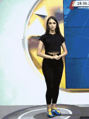 Гифки с девушками