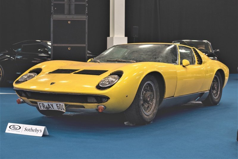 Забытый в сарайчике Lamborghini Miura ушел с молотка за внушительную сумму