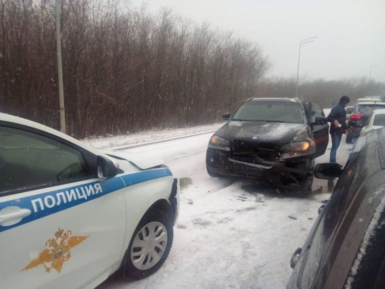 В Татарстане столкнулись BMW и автомобиль ДПС под песню Михаила Круга