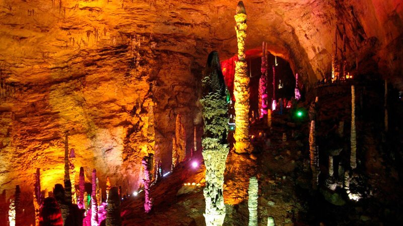 3. Пещера Желтого Дракона, Китай