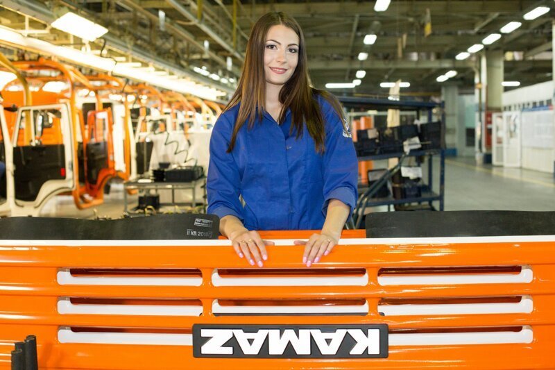 Инженер с модельной внешностью — ZAVODчанка Эмма Минхаирова