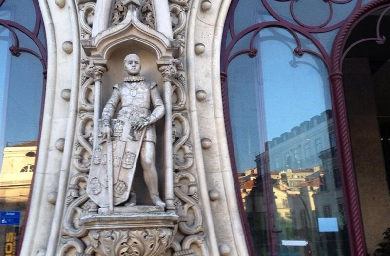 Роковое селфи: статуя короля Себастиана I
