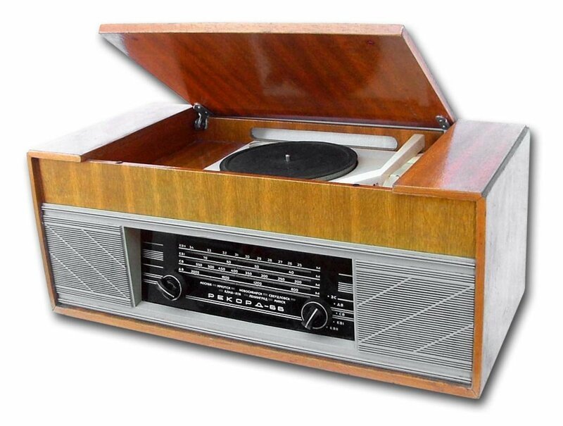 Радиола сетевая ламповая "Рекорд-66"с осени 1966 года выпускалась на Бердском радиозаводе.