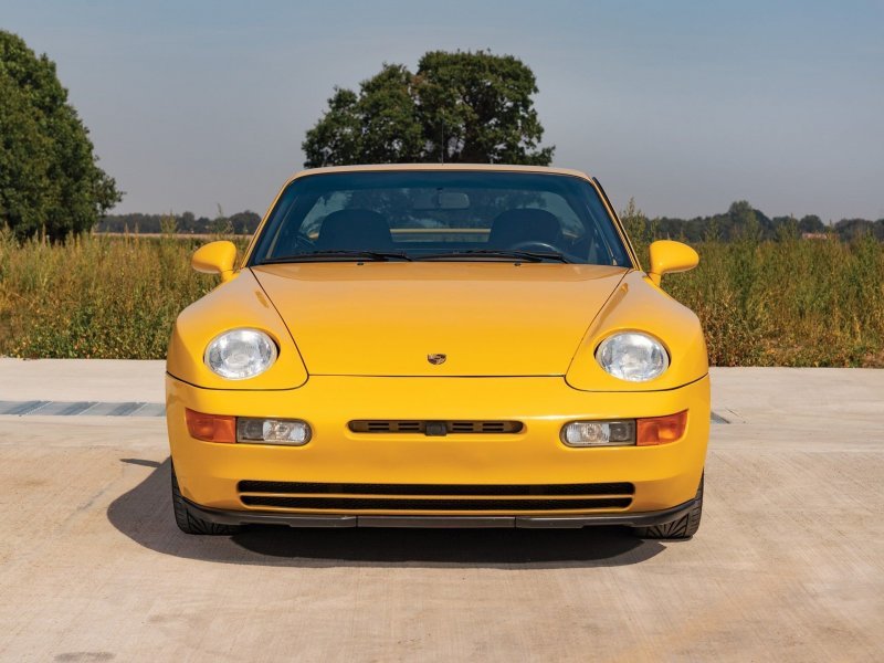 Этот желтый Porsche 968 Clubsport в свое время восхитил самого Вальтера Рёрля