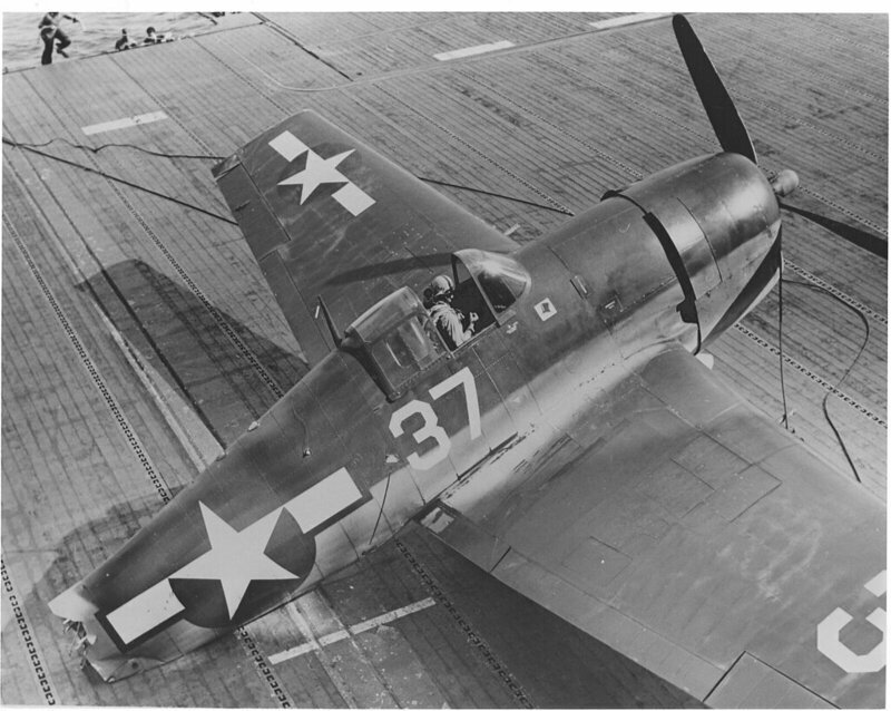 F6F-3 Hellcat из Боевой эскадрильи 1 (VF-1) потерял хвост в результате аварии  15 июня 1944 года.