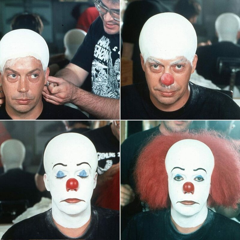 5. Тим Карри в роли клоуна Пеннивайза из фильма «Оно» 1990 года